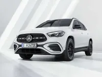 Usata Mercedes GLA200 AMG Line Premium 163 CV (119 kW) 2023 Argento SUV