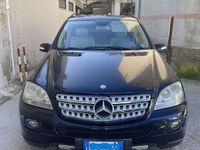 Usata Mercedes ML320 224 CV (164 kW) 2007 Blu/azzurro SUV