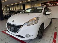 Usata Peugeot 208 Active 82 CV (60 kW) 2015 Bianco Utilitaria