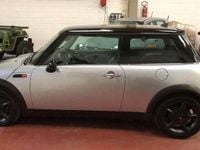 Usata Mini Cooper 116 CV (85 kW) 2006 Argento metallizzato Utilitaria