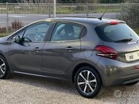 Usata Peugeot 208 Active 82 CV (60 kW) 2019 Grigio Utilitaria