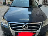 Usata VW Passat 170 CV (125 kW) 2008 Blu Station wagon
