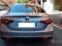 Usata Alfa Romeo Giulia 200 CV (147 kW) 2017 Grigio Berlina