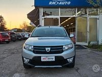Usata Dacia Sandero Lauréate 90 CV (66 kW) 2016 Grigio Berlina