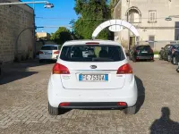 Usata Kia Venga 90 CV (66 kW) 2016 Bianco Utilitaria