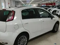 Begagnad Fiat Punto S 95 HK (69 kW) 2012 Vit Halvkombi