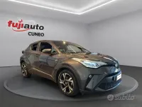 Usata Toyota C-HR Trend 122 CV (89 kW) 2022 Rosso SUV