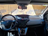 Usata Lancia Ypsilon 95 CV (69 kW) 2015 Grigio Utilitaria