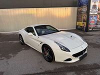 Usata Ferrari California 560 CV (411 kW) 2016 Bianco Cabrio