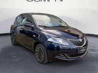 Usata Lancia Ypsilon Gold 69 CV (50 kW) 2022 Blu dipinto di blu Utilitaria