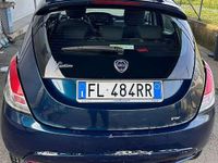 Usata Lancia Ypsilon Silver 69 CV (50 kW) 2017 Blu/azzurro Utilitaria