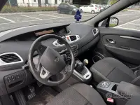 Usata Renault Scénic III 110 CV (80 kW) 2010 Nero Monovolume