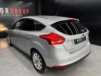 Usata Ford Focus Titanium 120 CV (88 kW) 2015 Grigio Berlina