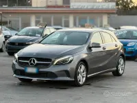 Gebraucht Mercedes A180 Premium 109 PS (80 kW) 2018 Grau Limousine