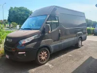 Usata Iveco Daily 106 CV (77 kW) 2015 Marrone Furgone