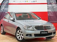 Usata Mercedes C220 Elegance 170 CV (125 kW) 2008 Grigio Berlina