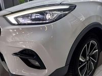 Usata MG ZS Luxury 111 CV (81 kW) 2022 Bianco SUV