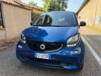 Usata Smart ForFour Superpassion 71 CV (52 kW) 2020 Blu/azzurro Utilitaria