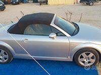 Usata Audi TT Roadster 179 CV (131 kW) 2000 Grigio Cabrio