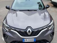 Usata Renault Captur RS Line 101 CV (74 kW) 2023 Grigio SUV