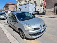 Usata Renault Clio II Authentique 75 CV (55 kW) 2006 Argento Berlina