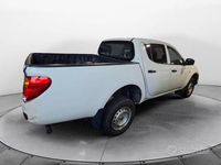 Usata Mitsubishi L200 Invite+ 136 CV (100 kW) 2011 Bianco Pick-up
