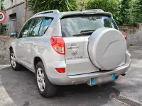 Usata Toyota RAV4 136 CV (100 kW) 2007 Grigio SUV