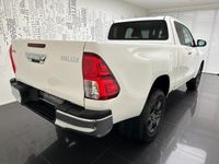 usata Toyota HiLux 2.4 D-4D 4WD 2 porte Extra Cab Lounge