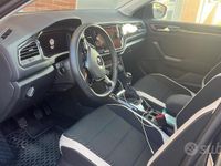 Usata VW T-Roc R-line 116 CV (85 kW) 2020 Grigio SUV