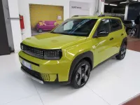 Usata Fiat Grande Panda La Prima 52 kW (72 CV) 2025 Giallo limone Utilitaria