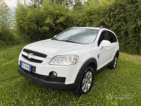 Usata Chevrolet Captiva LS 150 CV (110 kW) 2008 Bianco SUV