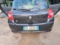 Usata Renault Clio II LE 86 CV (63 kW) 2007 Nero Berlina