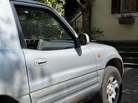 Usata Toyota RAV4 128 CV (94 kW) 1998 Grigio SUV