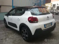 Usata Citroën C3 PureTech 83 CV (61 kW) 2018 Doppio colore bianco/nero Utilitaria