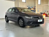 Usata VW Polo Life 95 CV (69 kW) 2023 Grigio Utilitaria
