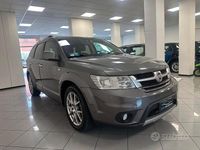 Usata Fiat Freemont Lounge 170 CV (125 kW) 2013 Grigio SUV