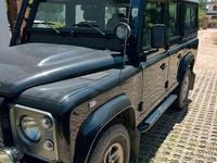 Usado Land Rover Defender SE 122 CV (89 kW) 2011 Negro Familiar