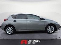 Usata Toyota Auris Hybrid Cool 136 CV (100 kW) 2016 Grigio Utilitaria