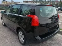 Usata Peugeot 5008 115 CV (84 kW) 2015 Nero Monovolume