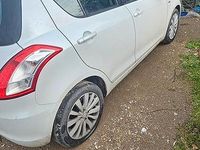 Begagnad Suzuki Swift 2010 Vit Halvkombi