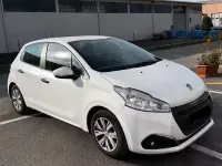 Usata Peugeot 208 75 CV (55 kW) 2016 Bianco Utilitaria