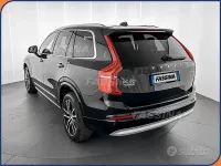 Usata Volvo XC90 Momentum 235 CV (172 kW) 2022 Nero SUV