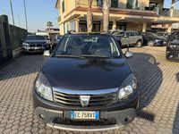 Usata Dacia Sandero Stepway 87 CV (63 kW) 2010 Grigio SUV