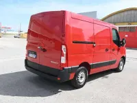 Usata Renault Master T28 135 CV (99 kW) 2023 Rosso Monovolume