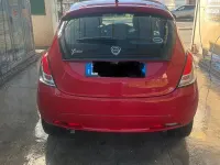 Usata Lancia Ypsilon 69 CV (50 kW) 2017 Rosso Utilitaria