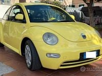 Usata VW New Beetle 90 CV (66 kW) 2000 Giallo Utilitaria