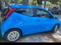 Begagnad Toyota Aygo Connect Style 72 HK (52 kW) 2020 Blå Halvkombi