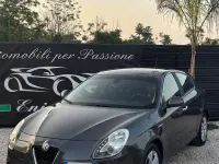 Usata Alfa Romeo Giulietta Distinctive 105 CV (77 kW) 2011 Grigio Utilitaria