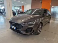 Usata Ford Focus ST 125 CV (91 kW) 2023 Grigio Berlina