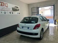 Usata Peugeot 207 68 CV (50 kW) 2012 Bianco Berlina